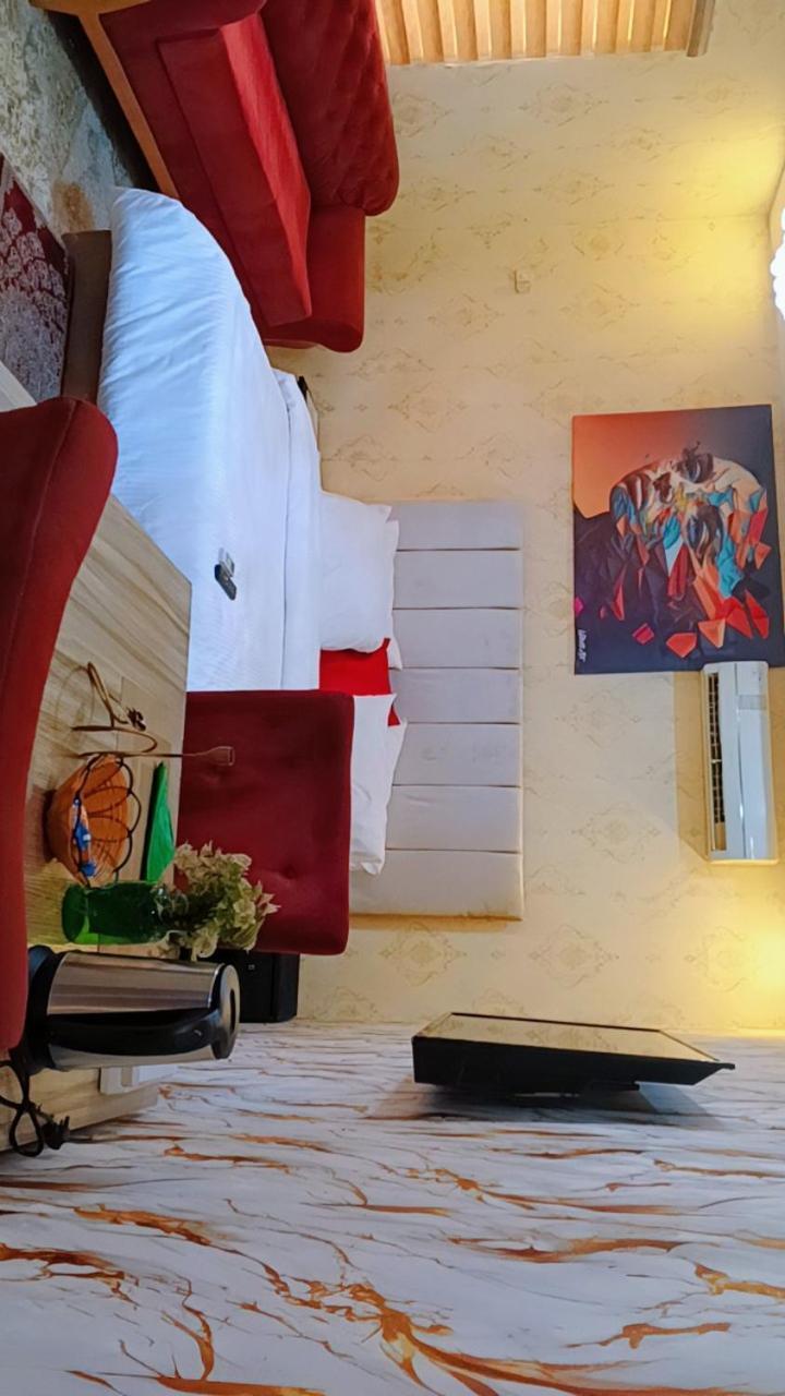 阿布贾 Nuit De Paris酒店 外观 照片